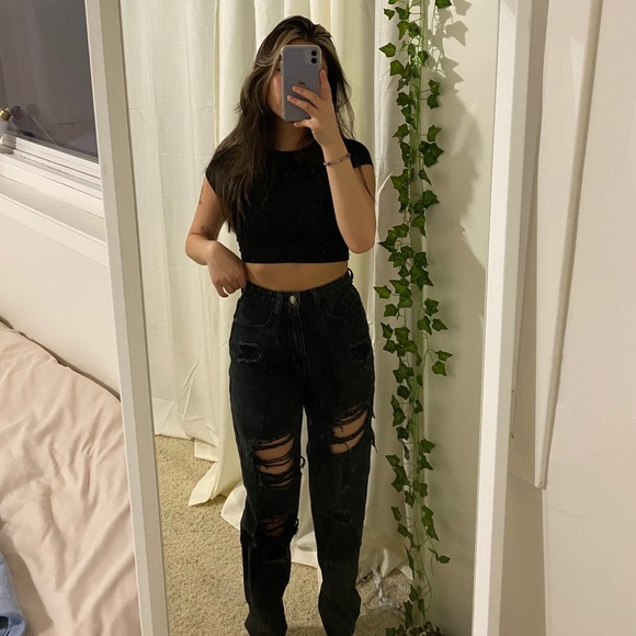 SOLD Pretty Little Thing Black Mom Jeans - Picture 2 of 4